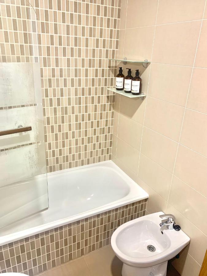 Casa Ferreiros. Parking Y Wifi Incluidos! Apartment Хихон Екстериор снимка